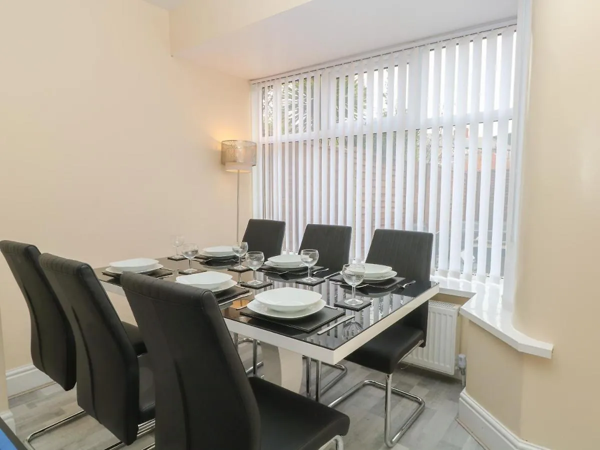 Park Road Villa Blackpool Holiday home